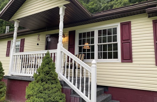 Newtown Casa | A & B TRAIL HOUSE @ Hatfield-McCoy Trails, 5 Beds Plus Futon 2 Couches & 2 Baths