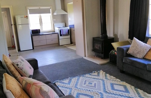 Kawhia Casa | A bach to call home, pet friendly!