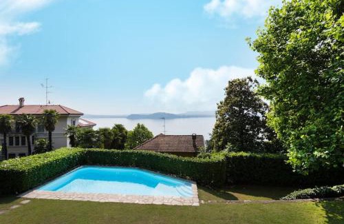 Belgirate Apartamento | A Balcony on Lake Maggiore