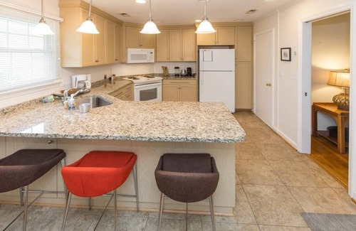Northeast Virginia Beach Casa | A Beach Haven - North End VB