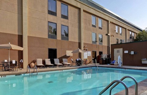 Woodstock Casa | A Beautiful and Excellent Place to Unwind! W/ Gym