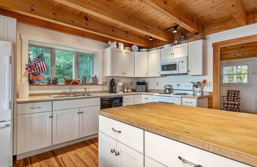 Boothbay Casa | A Beautiful Get Away on the Coast of Barter's Island