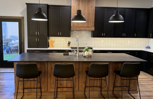 Alexandria Casa | A beautiful home on Little Darling Lake.