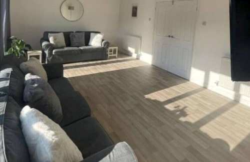 Louth Otro | A beautiful house in a scenic Louth town location.