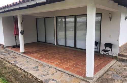 Toca Casa | A beautiful house with an amazing lake view.
