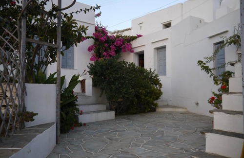 Apollonia Apartamento | A Beautiful Little House