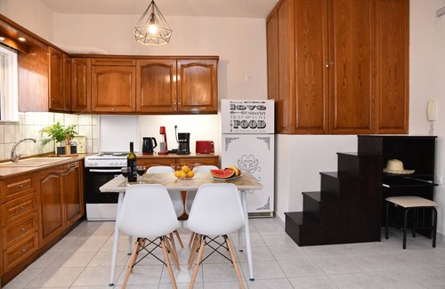 Kokinos Pirgos Apartamento | A beautiful modern style apartment far away from mass tourism
