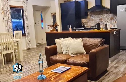 West Beach Casa | A Beautiful Property, Walking Distance to the Beach in Esperance WA!