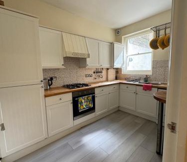 Vauxhall Casa | A beautiful room with a private garden