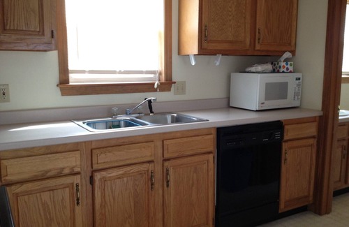 Ocean Park Cabaña | A beautiful single-family cottage sits only a 1/2 block from the sandy beach!