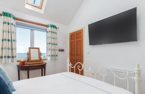 Maughold Apartamento | A beautiful seaside cottage on the north east coast of the Isle of Man, enjoying stunning coastal vi