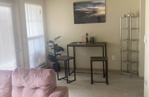Central Southwest Apartamento | A Beautiful sunny Quiet & comfy 1 bedroom apartment