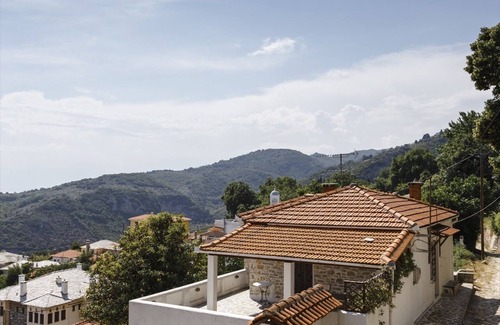 Mileai Villa | ¡Una hermosa villa de dos edificios con una vista extraordinaria al mar!