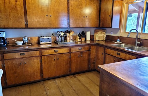 Winthrop Casa | A Bend in the River Lodge-Sleeps 30, Dog Friendly, Close to Winthrop!
