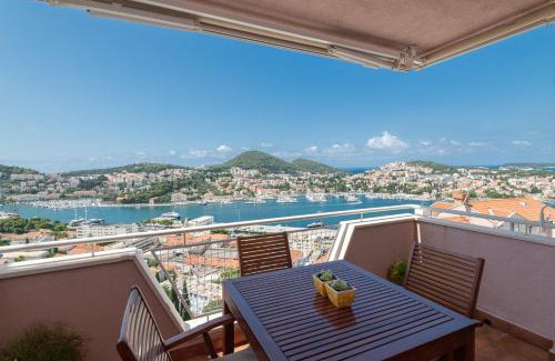 Gruz Apartamento | a BIT of paradise