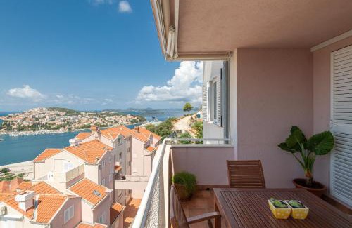 Gruz Apartamento | a BIT of paradise