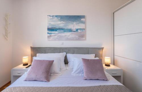 Gruz Apartamento | a BIT of paradise