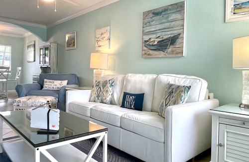 Indian Shores Complejo | A Bldg.1st floor.No stairs,Pool,Intracoastal outside your door! Beach easy walk.
