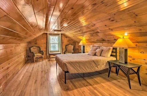 Crosby Casa | A Blissful Stay Near the Scenic Lakes
