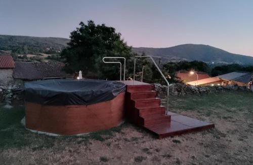 Castro Caldelas Casa | A Brava