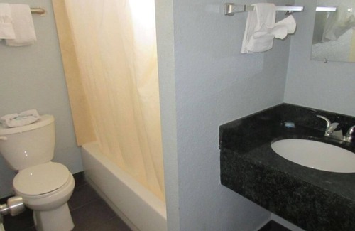 Fairmede - Hilltop Casa | A budget-friendly stay near the San Francisco Bay!!