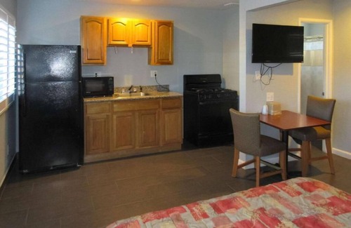 Fairmede - Hilltop Casa | A budget-friendly stay near the San Francisco Bay!!