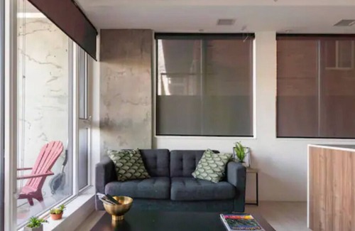 Kensington Apartamento | A/C Chic Luxury Near River, Patios, Food + Parks