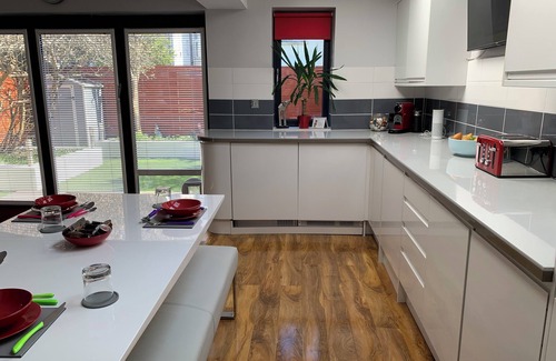 Brighton Casa | Delicioso baño privado y desayuno 1