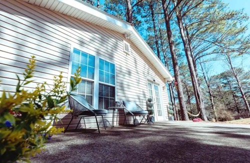 Jonesboro Casa | A calm, relaxing, Oasis @Lake Spivey