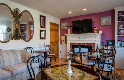 Hyannis Cama Y Desayuno | A Cape Cod Ocean Manor Inn