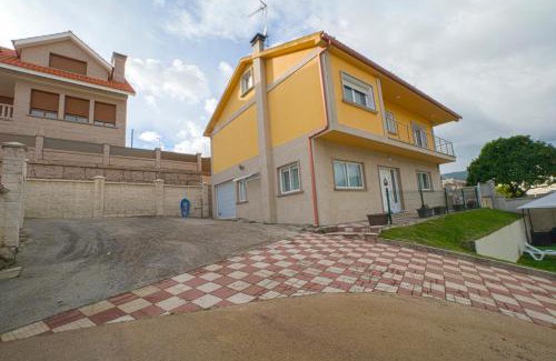 Poio Casa | A Casa da Tía Babel