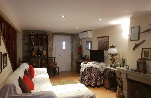 Gouveia Casa | A casinha do beco