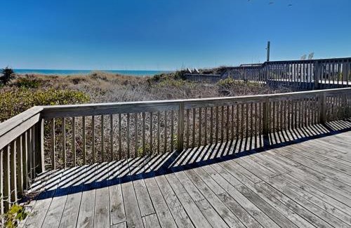 Topsail Beach Casa | A Charm of Finches