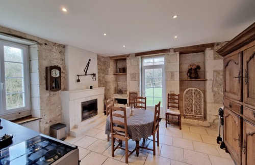 Roullet-Saint-Estephe Cabaña | A charming vacation cottage