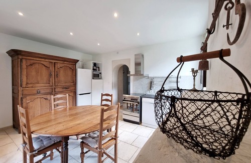 Roullet-Saint-Estephe Cabaña | A charming vacation cottage