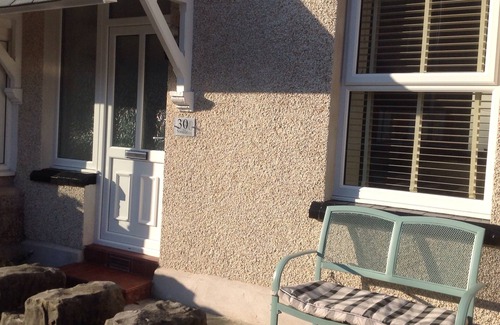 Llandudno Casa | Una encantadora casa de campo de 2 dormitorios recientemente renovada en el corazón de Llandudno.