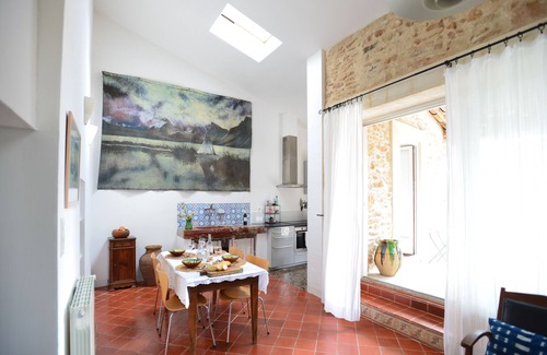 Saint-Chinian Casa | Una casa encantadora y auténtica con wifi gratuito y jardín cerrado.