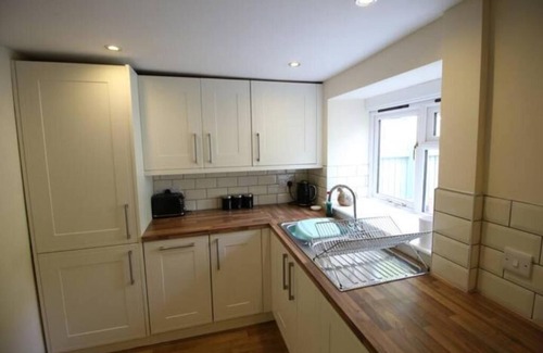 Crickhowell Casa | Una cabaña encantadora y acogedora, ubicada en el centro de Bridge Street.