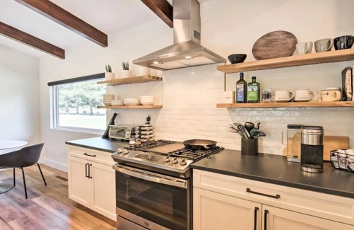 Missoula Casa | A charming riverfront 3-bedroom house bordering the Clark Fork River.