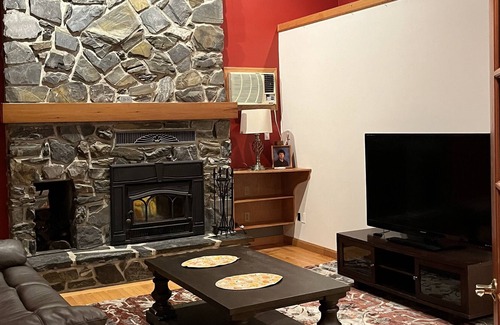 Lewiston Apartamento | A Charming Suite