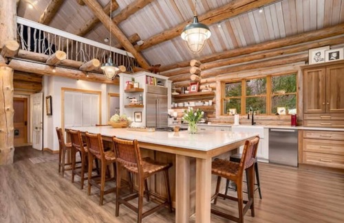 Fennville Cabina | A Chef's Cabin in the Woods