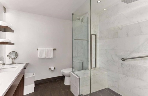 Capitol Hill Casa | A chic stay in the Golden Triangle !
