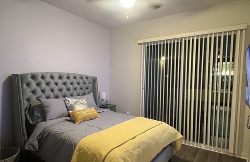Warner Center Apartamento | A-Class Luxury 2 Bedrooms Apt in Woodland Hills CA