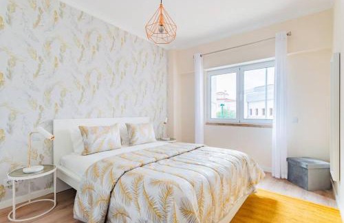 Paco De Arcos Apartamento | A Coastal Retreat in Oeiras