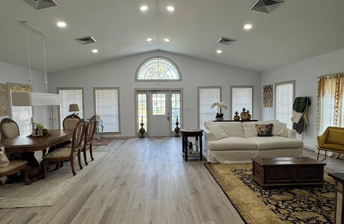 Kentwood Casa | A comfortable country cottage with unique charm and appeal.