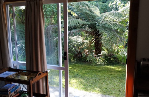 Golden Bay Apartamento | A comfortable, private, country apartment. 300mts walk to safe sandy beach.