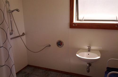Golden Bay Apartamento | A comfortable, private, country apartment. 300mts walk to safe sandy beach.