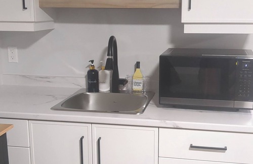 Moncton Casa | A comfortable private 1 bedroom basement apartment for a relaxing stay.