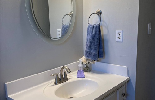Lee's Summit Casa | A comfortable quiet place