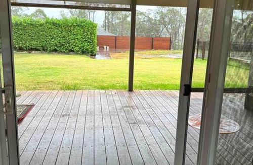 Kenthurst Casa | A Complete Family House approximately 3km from Town Center